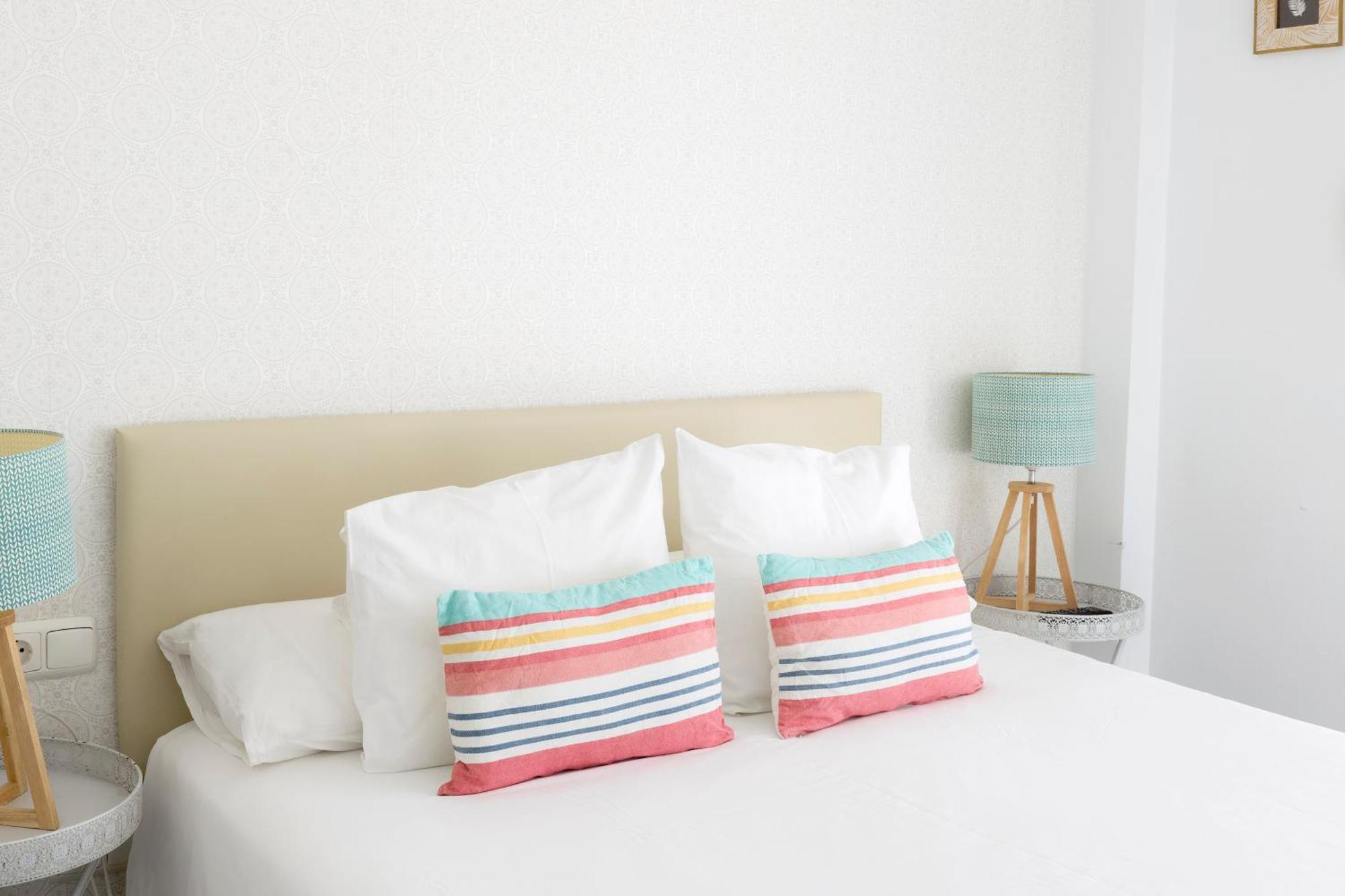 La Marina Suite Malaga Bagian luar foto