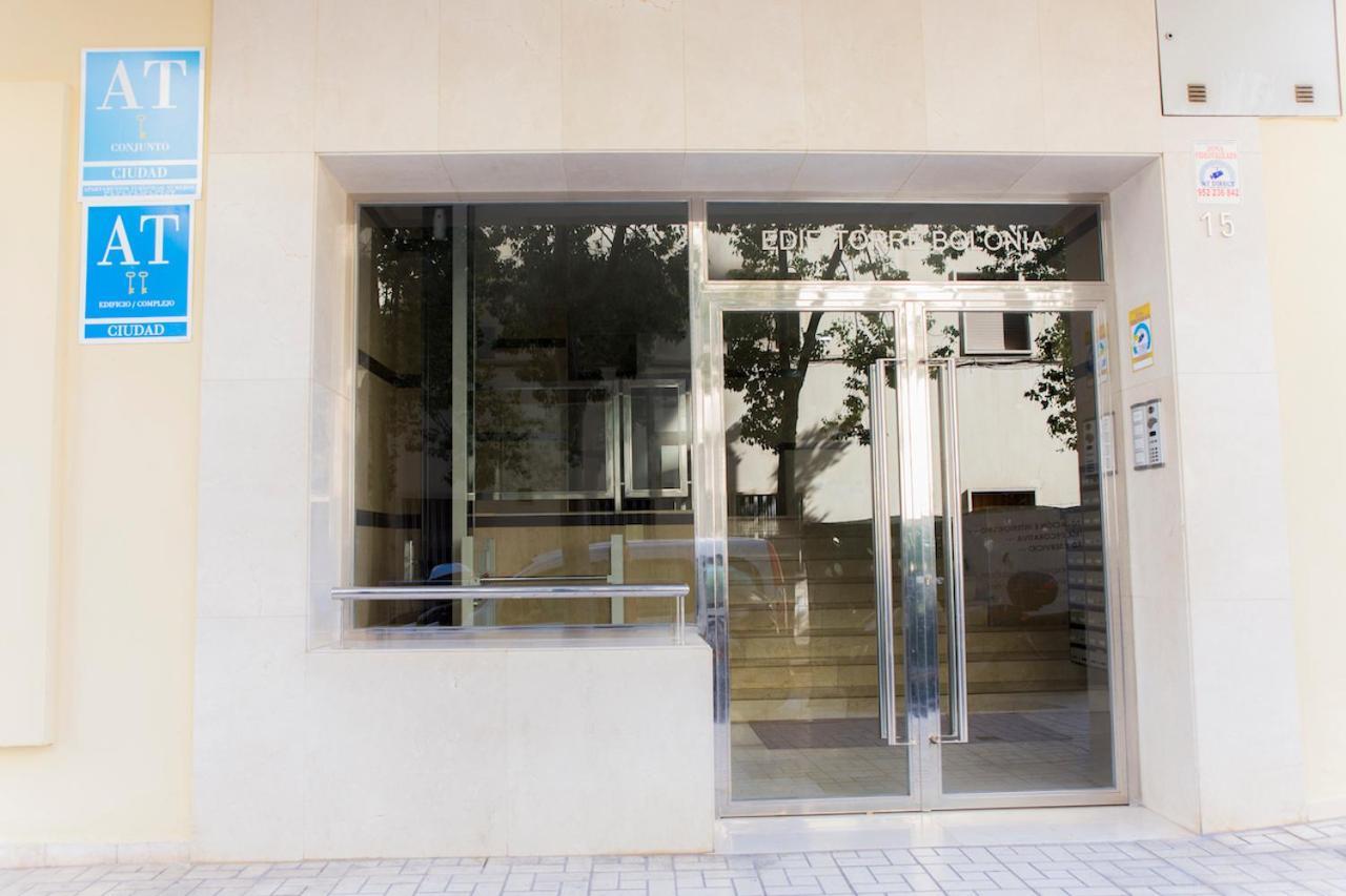 La Marina Suite Malaga Bagian luar foto